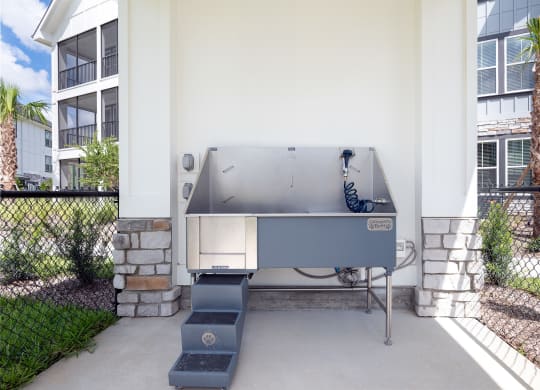the preserve at ballantyne commons apartment swimming pool and hot tub