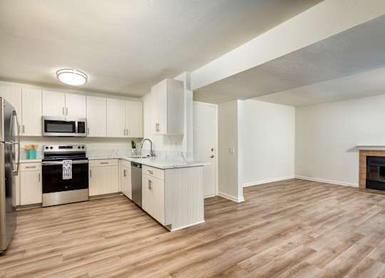 kitchen at Shadowridge Woodbend Apartments