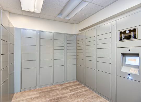 Locker Room  at The Pacifica Apartments, Washington, 98409