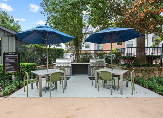 Outdoor grill area at Mission Gate in Plano TX