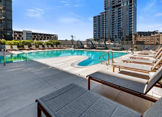 Poolside Lounge Space at The Mason Apartments in Chicago, IL 60607