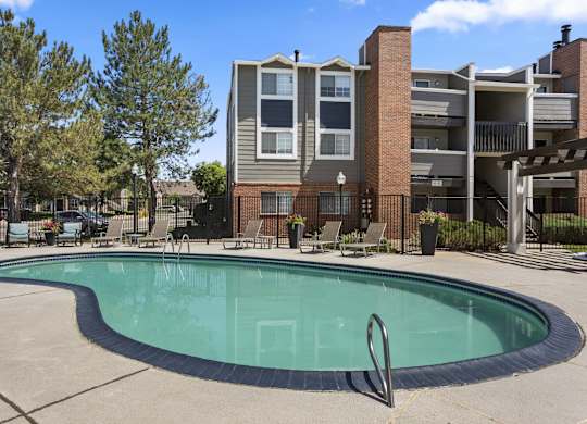 the preserve at ballantyne commons resort style swimming pool  at Verona, Littleton, 80123