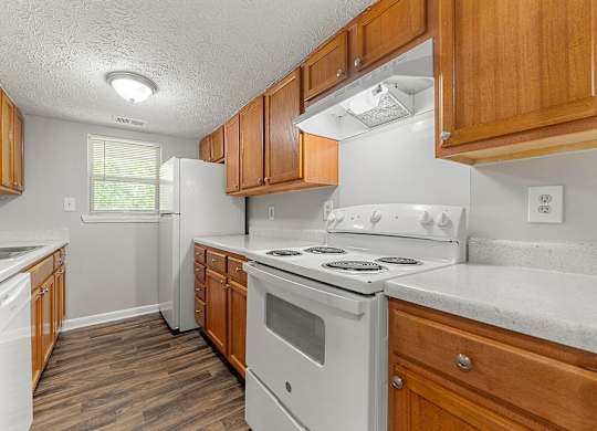 Kitchen at Bradford Gwinnett & Townhomes in Norcross, GA 30071