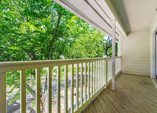 Private patio at Bradford Gwinnett & Townhomes in Norcross, GA 30071