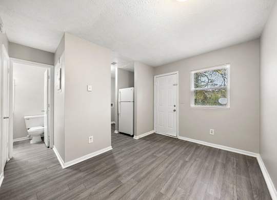 Dining room at Bradford Gwinnett & Townhomes in Norcross, GA 30071