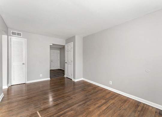 Large Comfortable rooms with wooden Floor at Gardens at Washington Park, Atlanta, Georgia