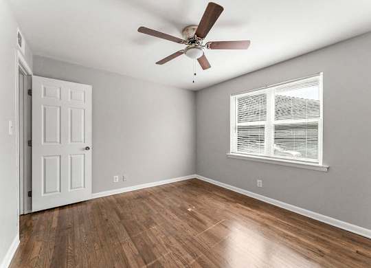 Ceiling Fans In rooms To Keep You Cool And Energy Efficient  at Gardens at Washington Park, Georgia , 30314