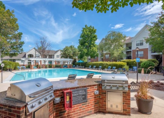 Southpoint Crossing Apartments in Durham, North Carolina Pool and BBQ Grills
