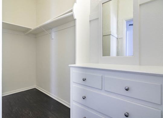 Classic Studio Apartment Home