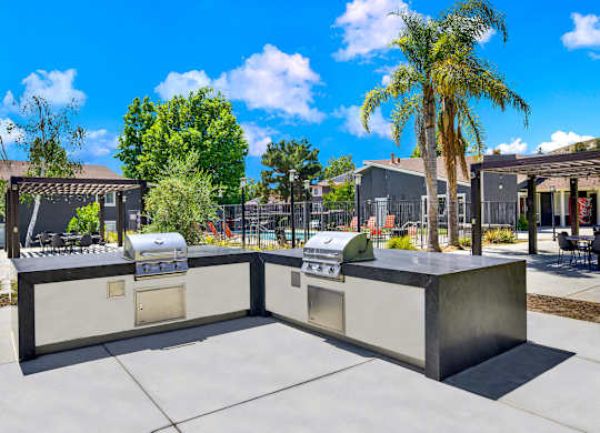 Outdoor at Monterra Ridge Apartments, California,91351