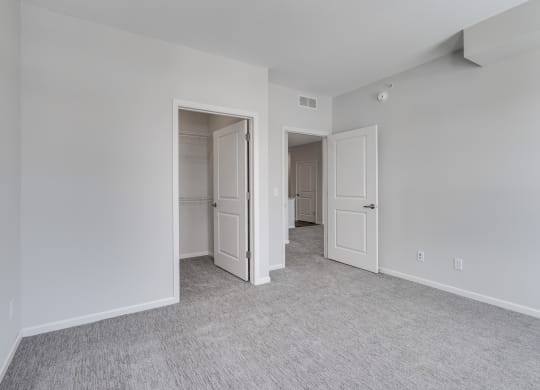 Seasons Floor Plan - Bedroom With Walk-In Closet