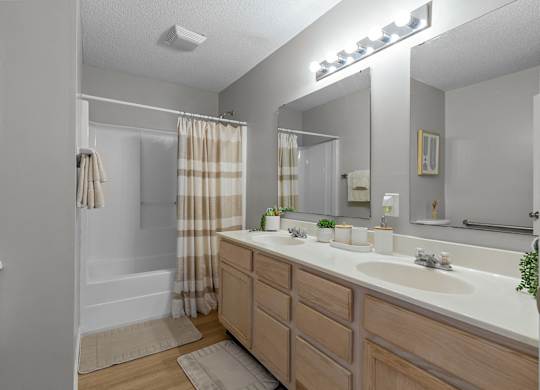 Bathroom with Modern Finishes