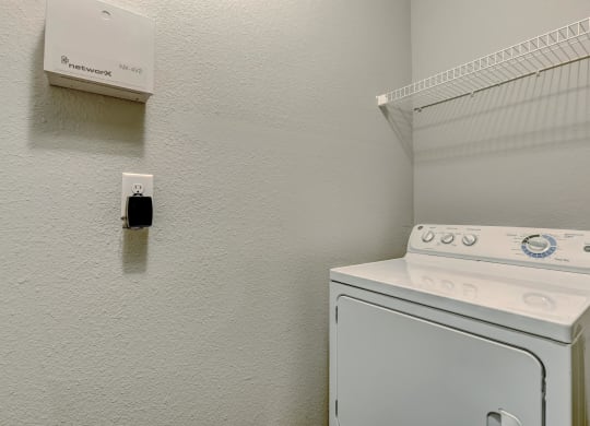 Closet With Washer & Dryer