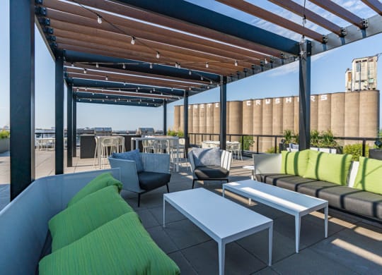 Rooftop Deck Pergola & Lounge