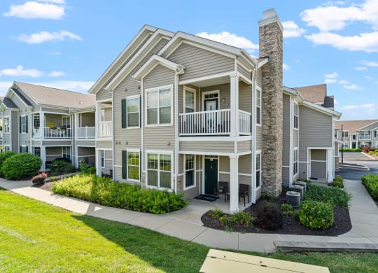 Exterior of Parkway Lakeside