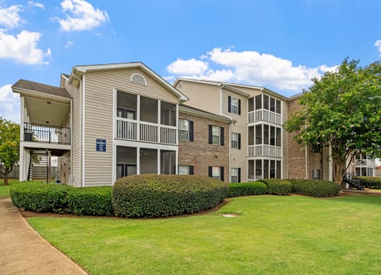 Exterior of Highland Lakes