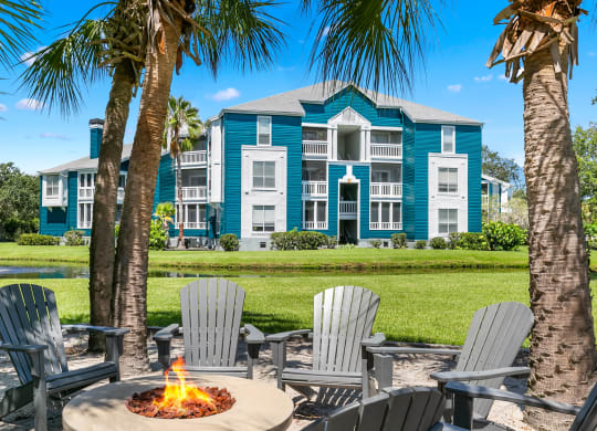 Outdoor Firepit Area Overlooking The Water Pond