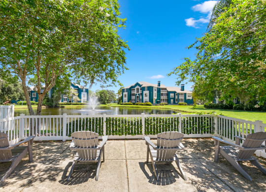 Sundeck Overlooking The Pond & Fountain With A