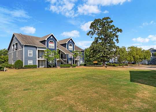 Exterior of Oak Hollow