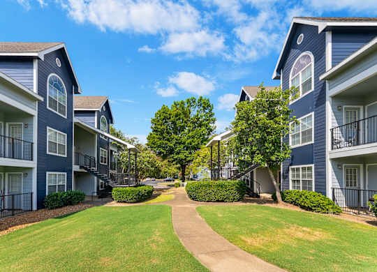 Exterior of Oak Hollow