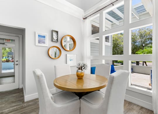 Clubhouse Table & Chairs