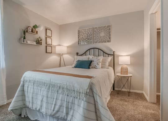 Bedroom With Plush Carpet