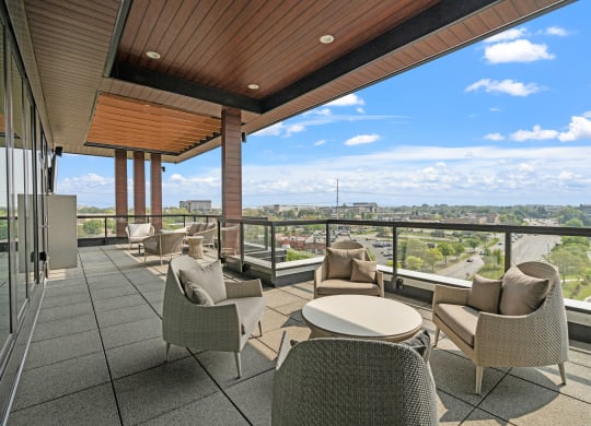 7th Floor Dining Terrace
