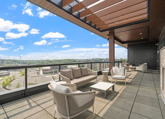 7th Floor Dining Terrace