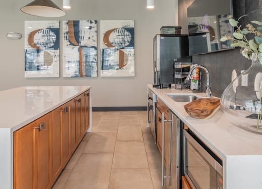 Clubhouse Kitchen & Coffee Bar
