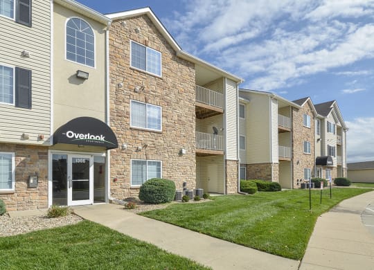 Exterior of an Apartment Building at The Overlook