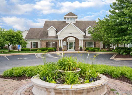 Exterior of the Green Mount Lakes Clubhouse