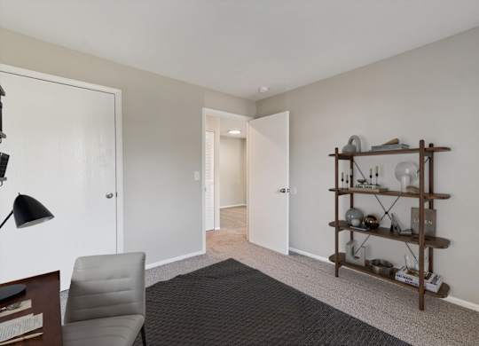 Bedroom/Office Area