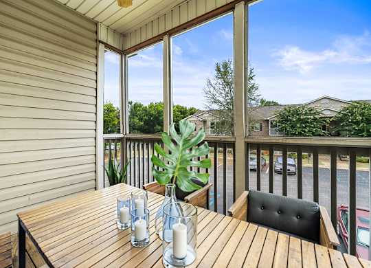 Screened-in Balcony