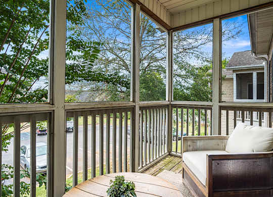 Screened-in Balcony