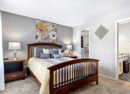 Bedroom with Bathroom Access
