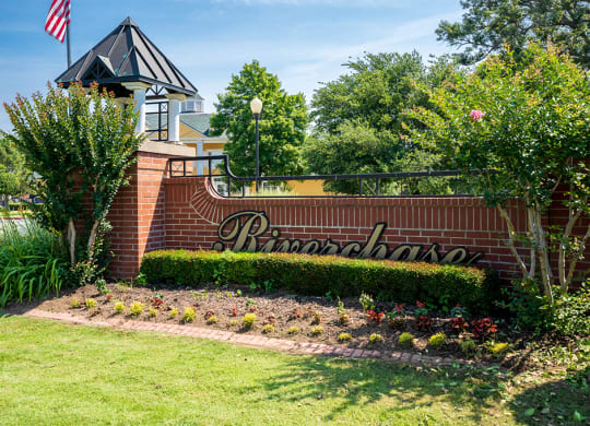 Riverchase Monument Sign
