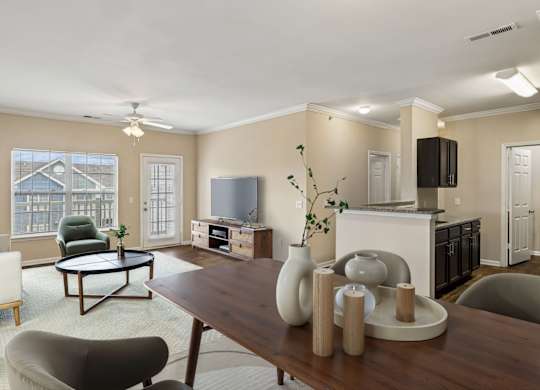 Spacious Living Area with Dining Room