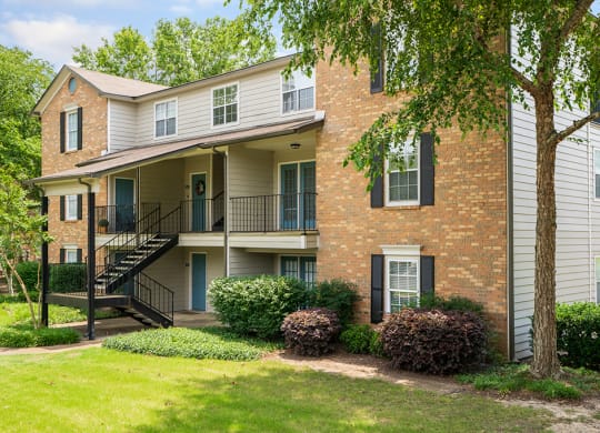 Exterior of DeSoto Apartment Homes
