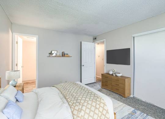 Bedroom with Bathroom Access
