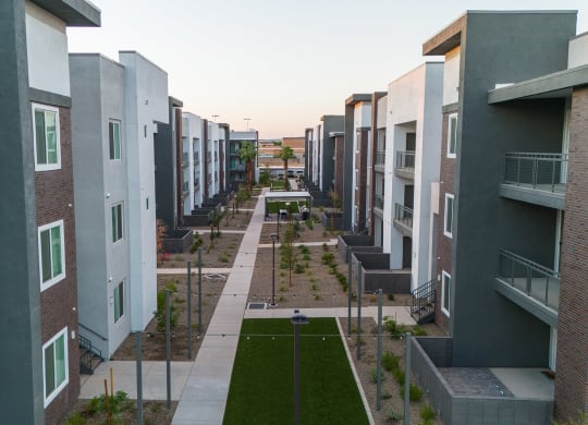 Courtyard at The Aster at Mountain Vista in Mesa Arizona