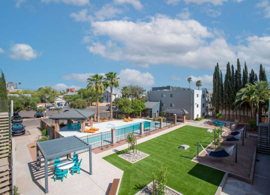Courtyard at The Link at 4th Ave Apartments