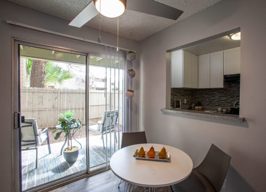 Dinign area at Brookwood Apartments in Tucson AZ 3-2020