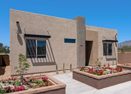 Exterior of Casitas Catalina Apartments in Tucson