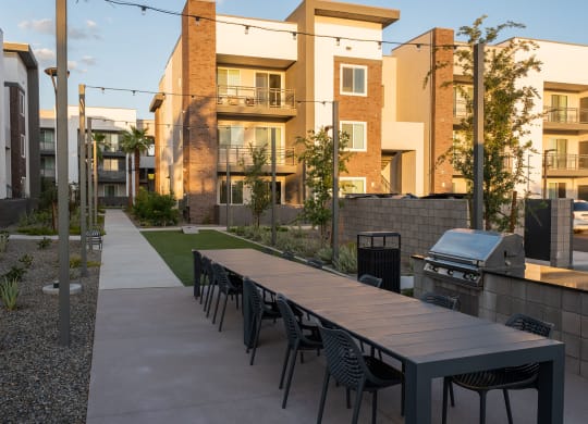 Outdoor Dining Area at The Aster at Mountain Vista in Mesa Arizona