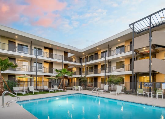 Pool at Streamliner 16th Apartments in Phoenix