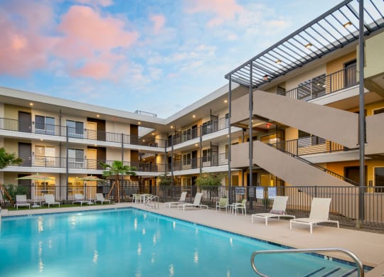 Pool at Streamliner 16th Apartments in Phoenix