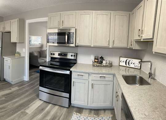 Kitchen And Dining at Encore 99, Connecticut, 06512