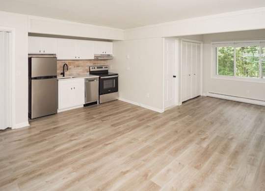 Kitchen and living at Woodbury Knoll, Woodbury, CT 06798