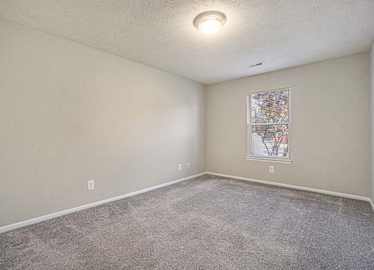 The Vista Apartments and Townhomes Bedroom