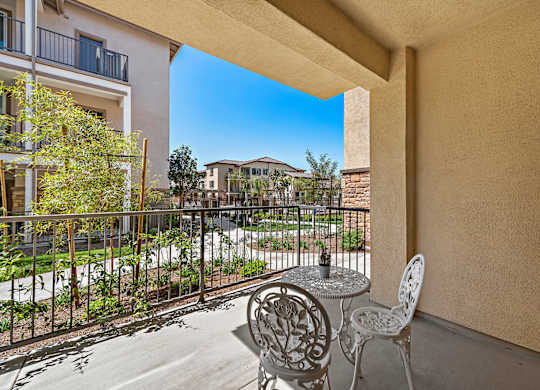 Patio at LEVANTE APARTMENT HOMES, Fontana